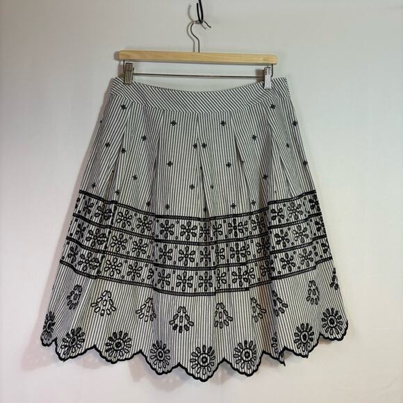 NWT Talbots Black & White A-Line Skirt Pleated Scalloped Embellishments Size 12p - Picture 2 of 10